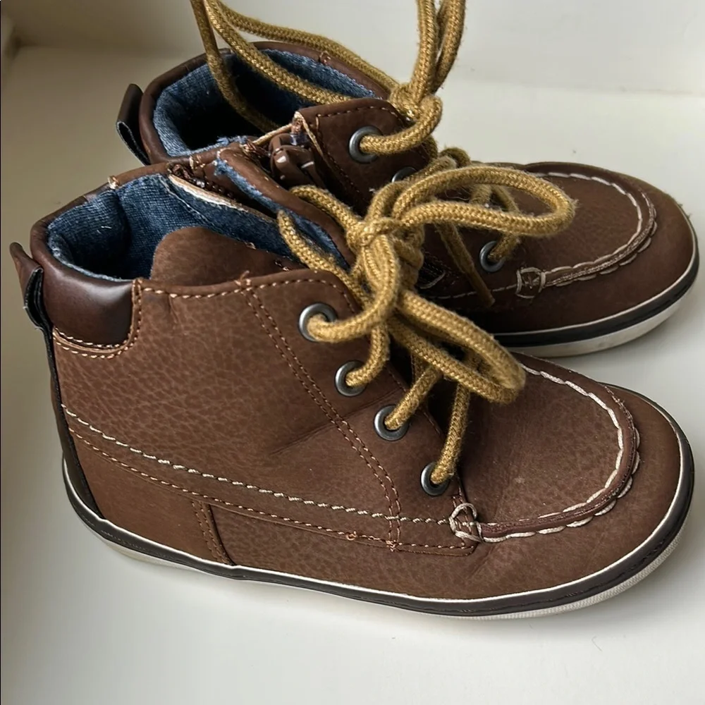 GAP Brown Tan Moccasin Boots